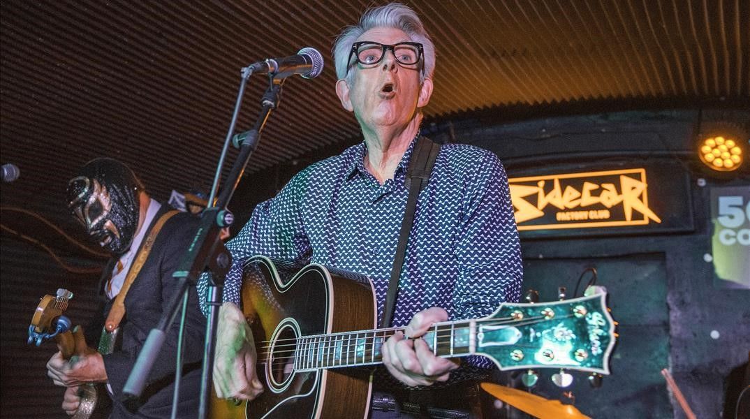 BARCELONA  12 12 2016  El musico britanico NICK LOWE   LOS STRAITJACKETS en el Concierto 5000 de la Sala Sidecar  FOTO FERRAN SENDRA