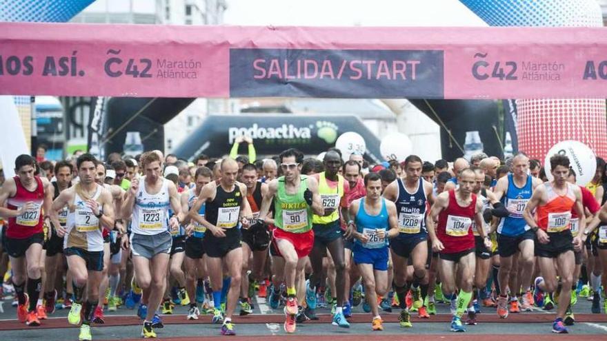 Salida del Maratón Atlántica Coruña42 que se celebró el año pasado.