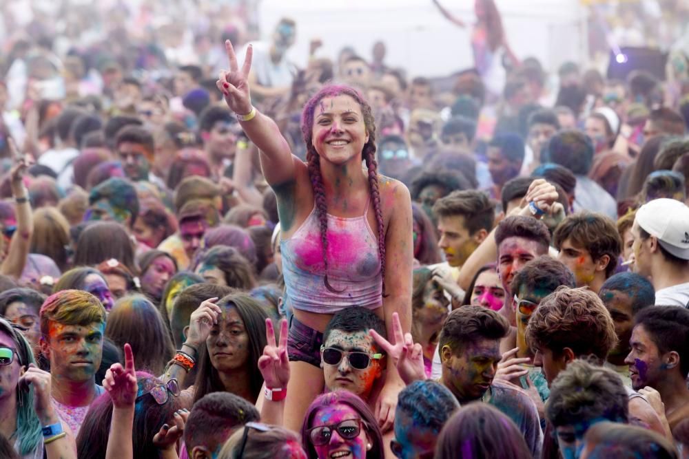 Holi Party en el Niemeyer