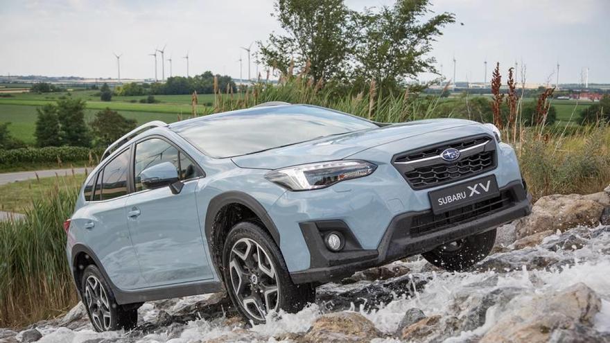 Pocos modelos hay que tengan un comportamiento tan válido en carretera y fuera de ella: el Subaru XV 2018 sorprende por su capacidad en tierra y aplomo en asfalto.