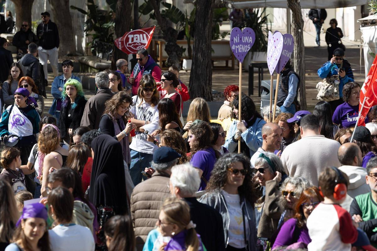 Galería: todas las imágenes de la concentración en Ibiza por el Día internacional de la Mujer
