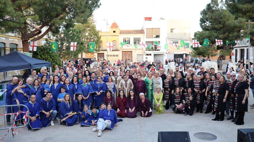 Massanassa celebra el Mig Any de moros y cristianos con el cambio de Capitanía