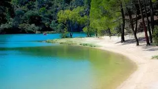 La impresionante playa secreta a tan solo 90 minutos de Madrid: un paraíso de aguas cristalinas, naturaleza y actividades acuáticas