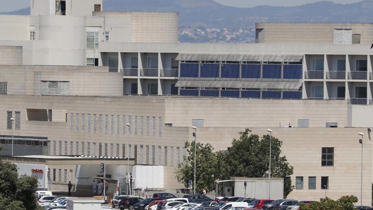 Fachada trasera del hospital de la Ribera