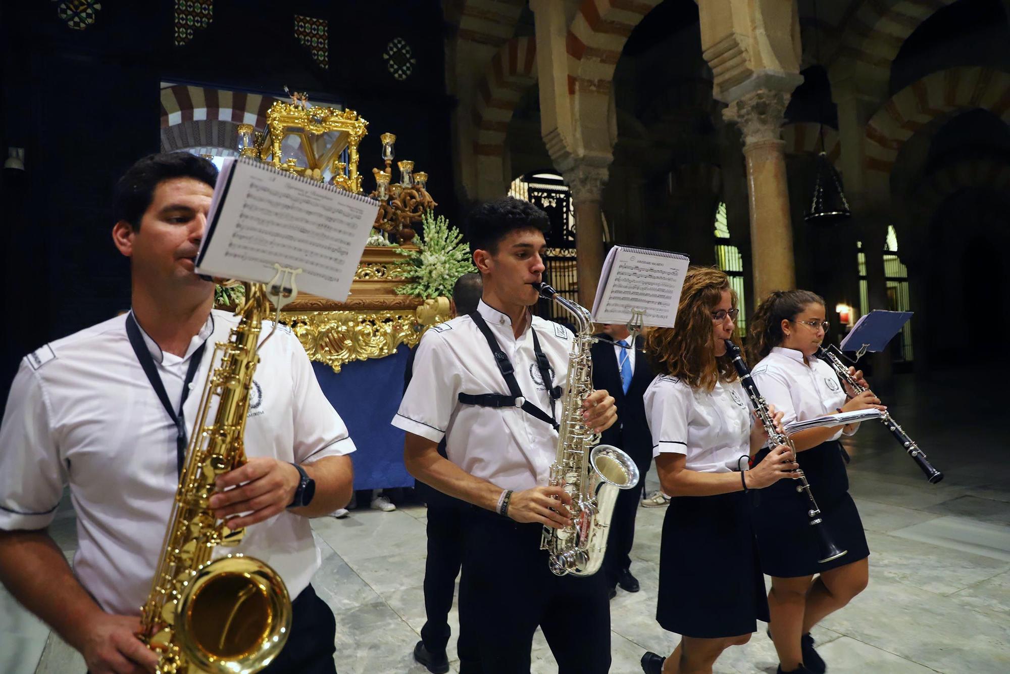 La Virgen del Tránsito llega a la Catedral en su esperada procesión