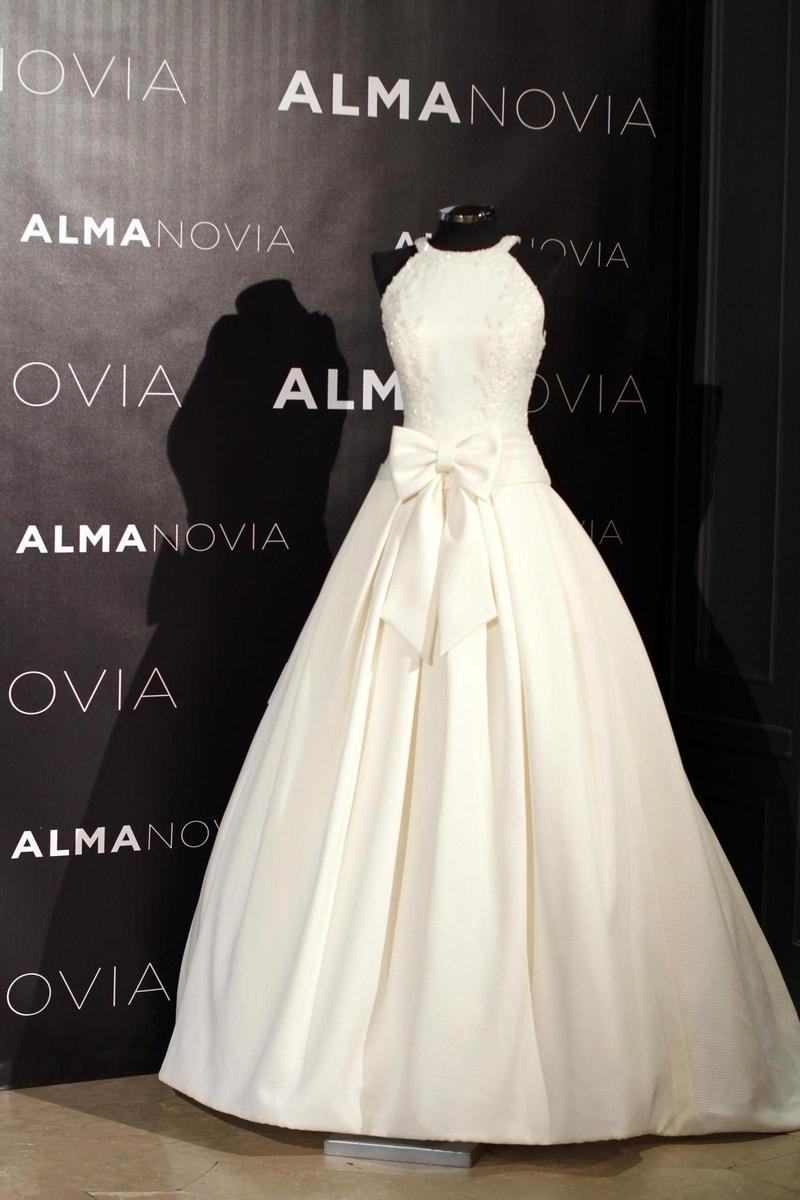 Vestido estrella de Alma Novias