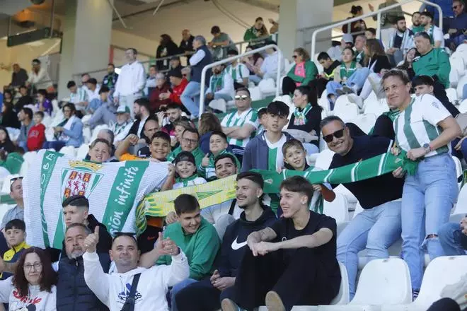Córdoba CF-Elche, las imágenes de la afición en El Arcángel
