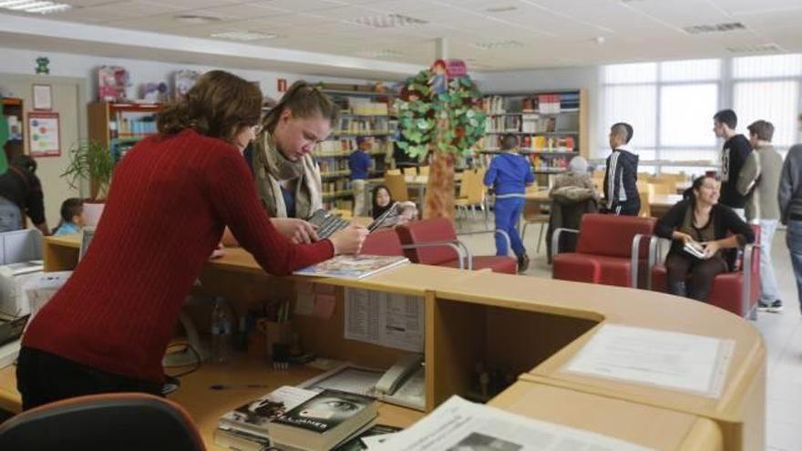 El Ayuntamiento cierra dos tardes la biblioteca de Juan XXIII por no poder contratar personal