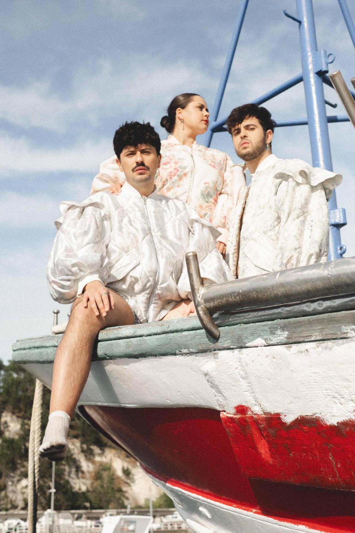 O trío musical Alana.
