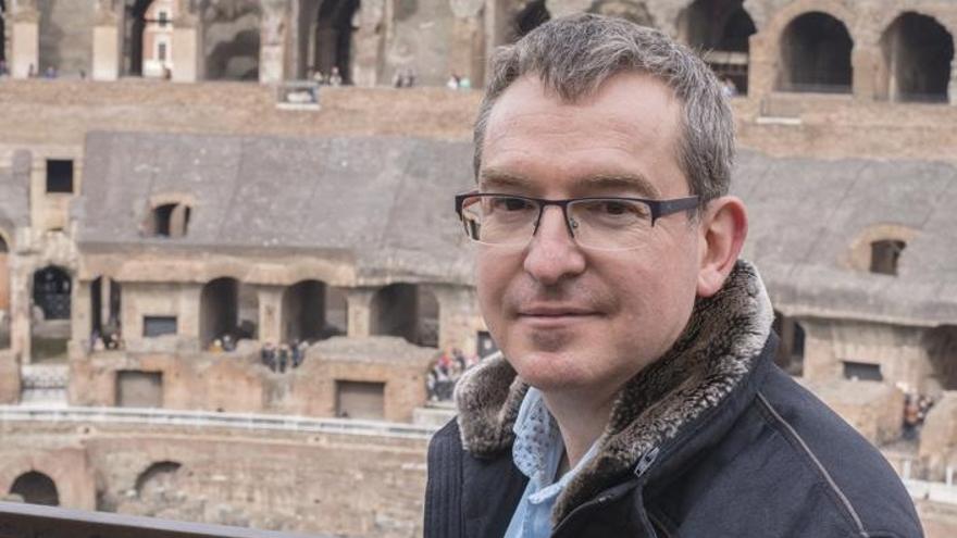 Santiago Posteguillo, recientemente en el Coliseo de Roma.