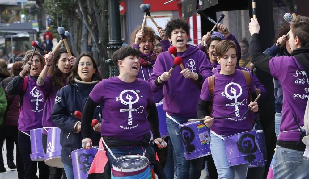 La batucada recorrió las calles del centro de Vigo