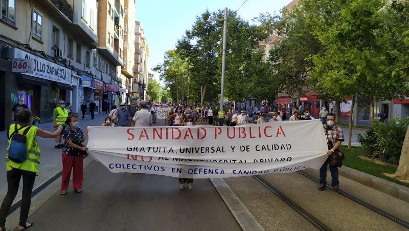 Manifestación en contra del hospital privado