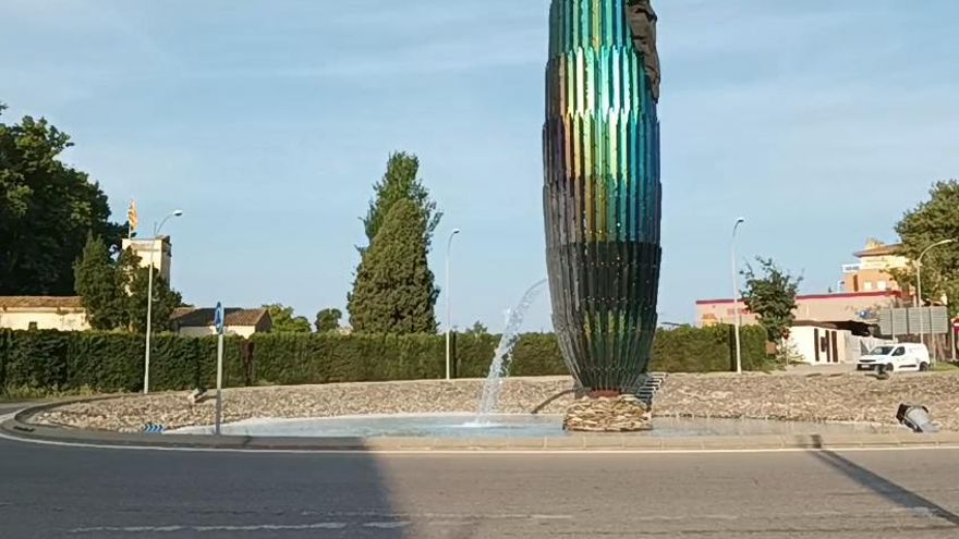 El xiprer dalinià i la font de la plaça d&#039;Ordis de Figueres tornen a brollar