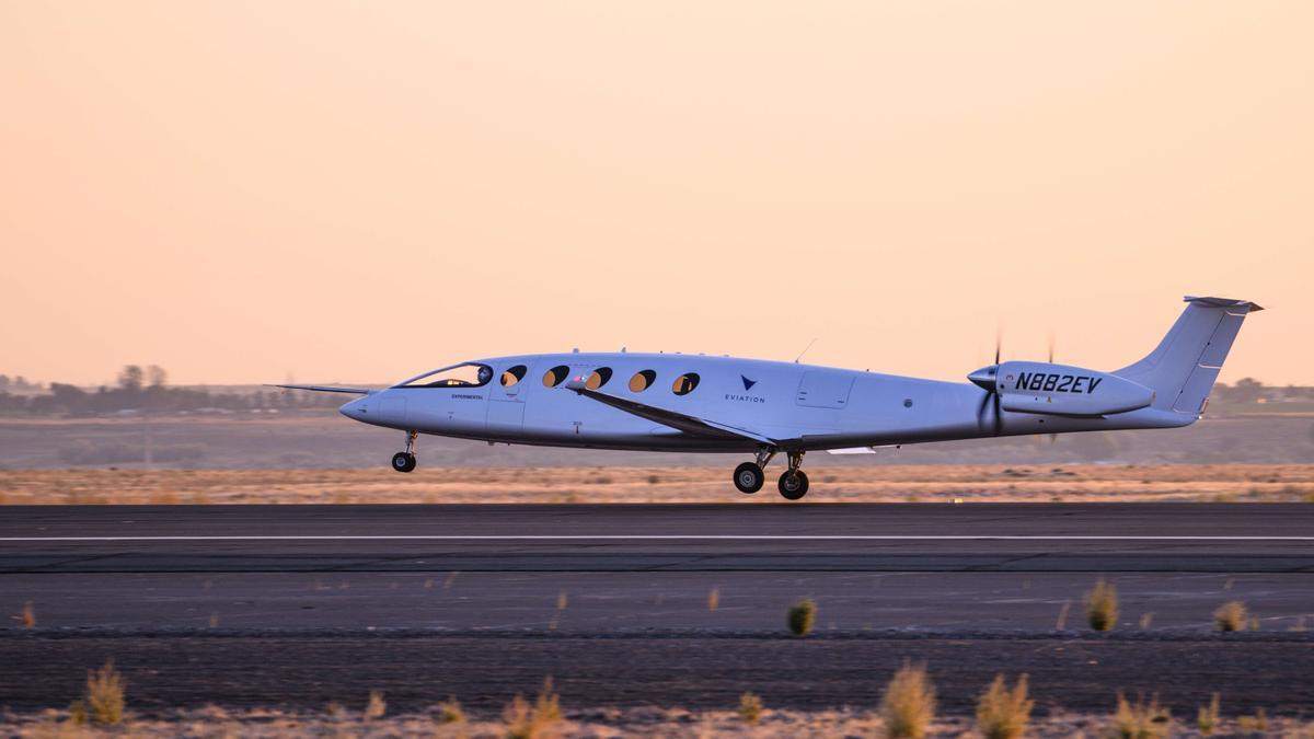 World's First All-Electric Commuter Aircraft Takes Off On Maiden Flight