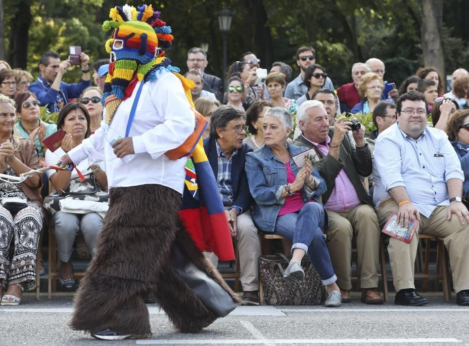 Desfile del Día de América en Asturias dentro de las fiestas de San Mateo de Oviedo