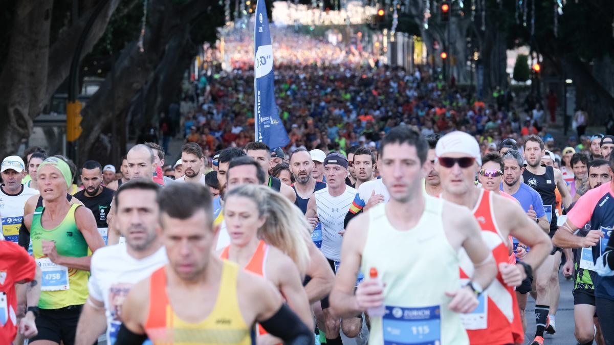 Las imágenes de la Zurich Maratón de Málaga