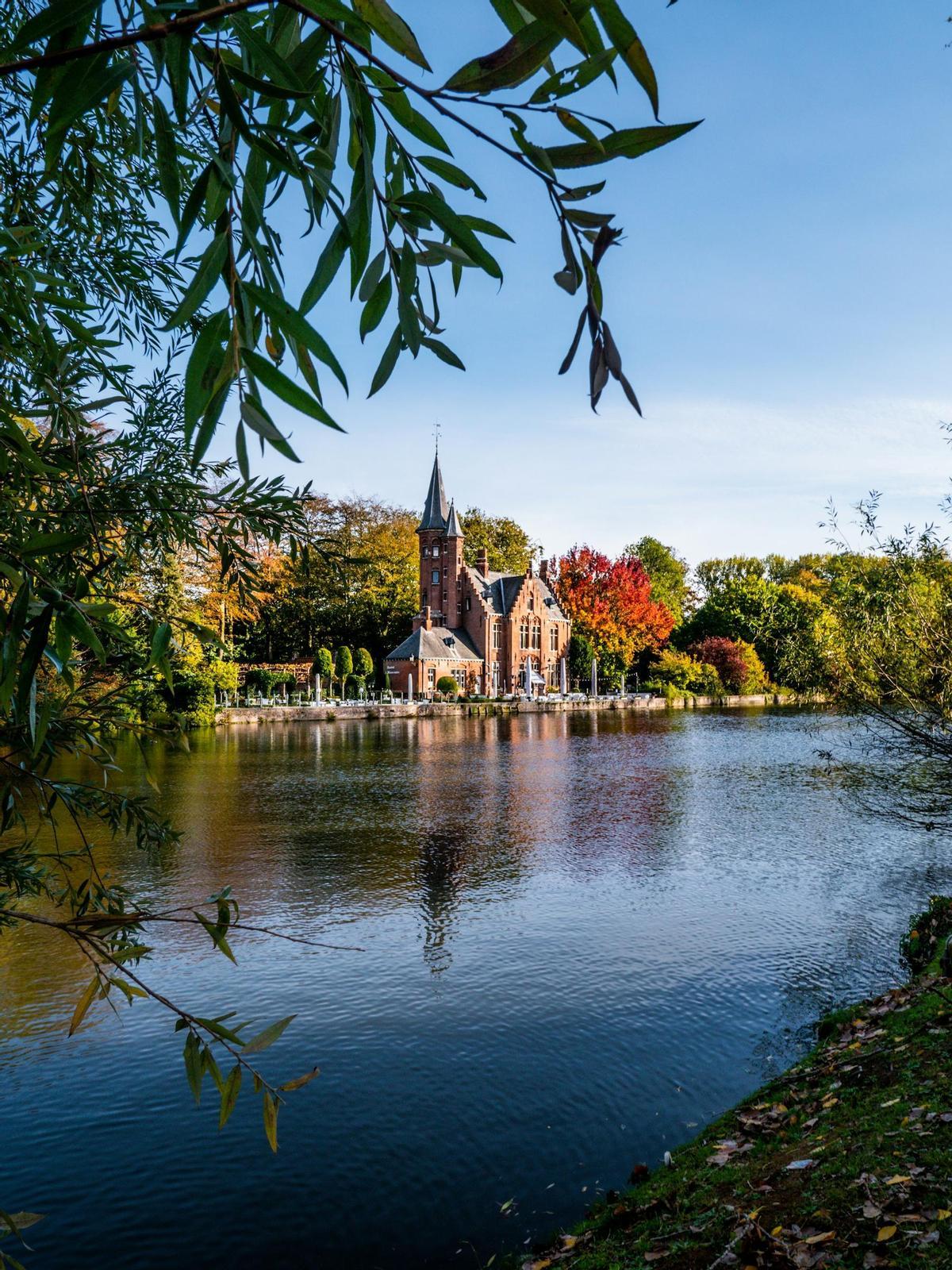 Brujas alcanza su máximo esplendor durante el otoño