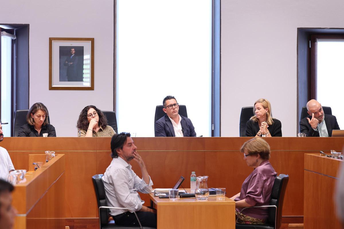 Las imágenes del pleno extraordinario del Ayuntamiento de Ibiza en Can Botino