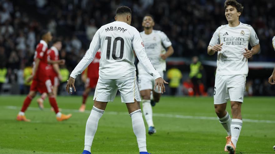 Mbappé iguala el récord de goles en un año natural de Cristiano Ronaldo