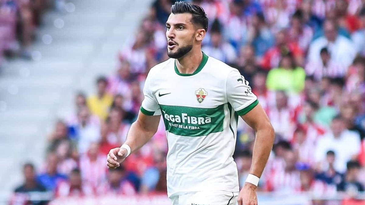 Rafa Mir, con los colores del Elche CF