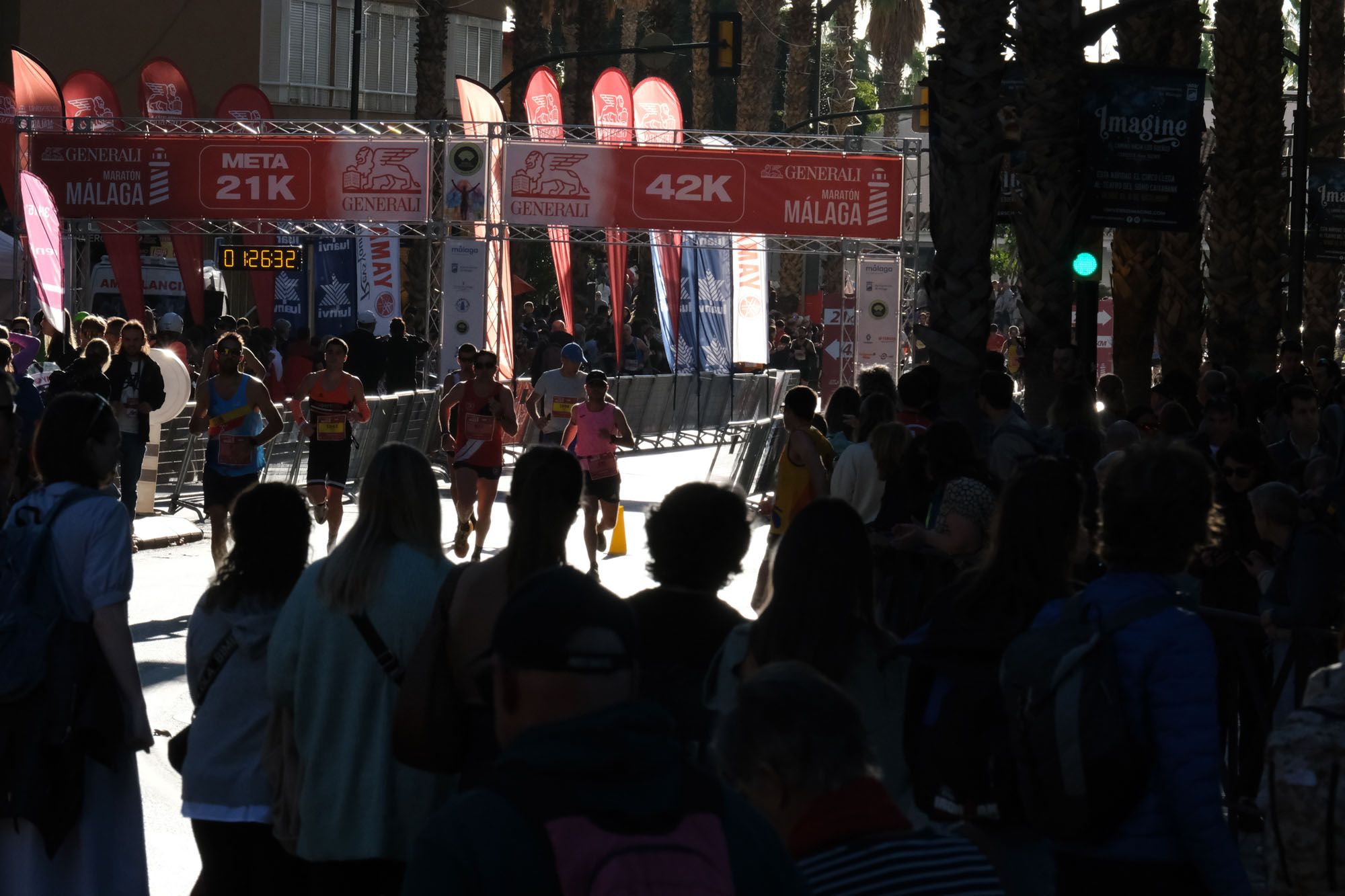 La Maratón de Málaga 2023, en imágenes