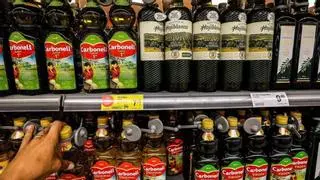 Este es el supermercado donde cae el precio del aceite de oliva: vuelve a estar a 7 euros