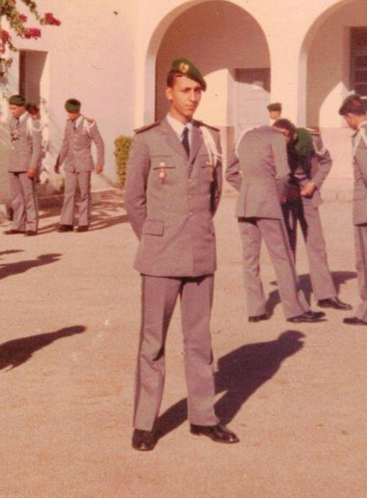 Abdel Issou, cadete de primer año en la Academia Real Militar Dar el Beida,en Meknes, en 1985