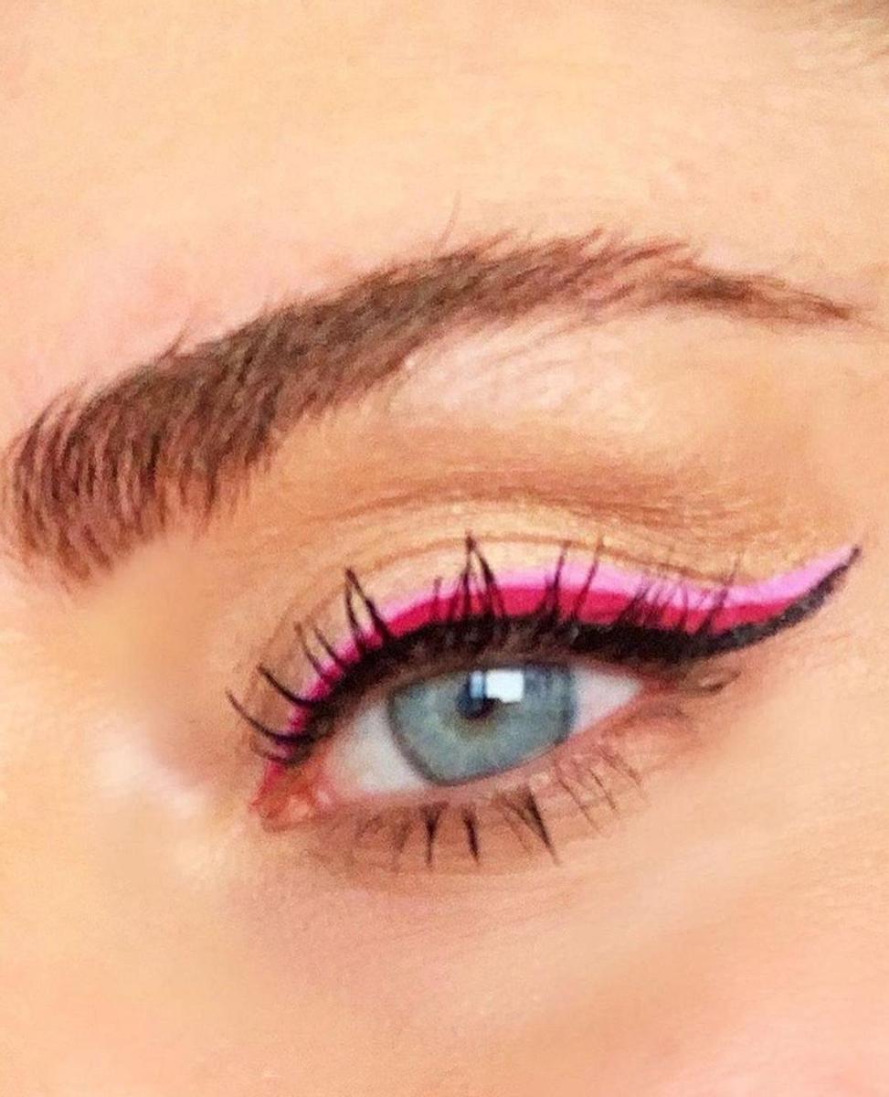 Tripe eyeliner: negro, fucsia y rosa