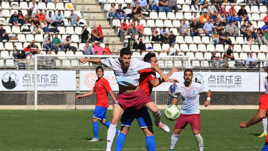 Duelo de necesitados en el Artés Carrasco