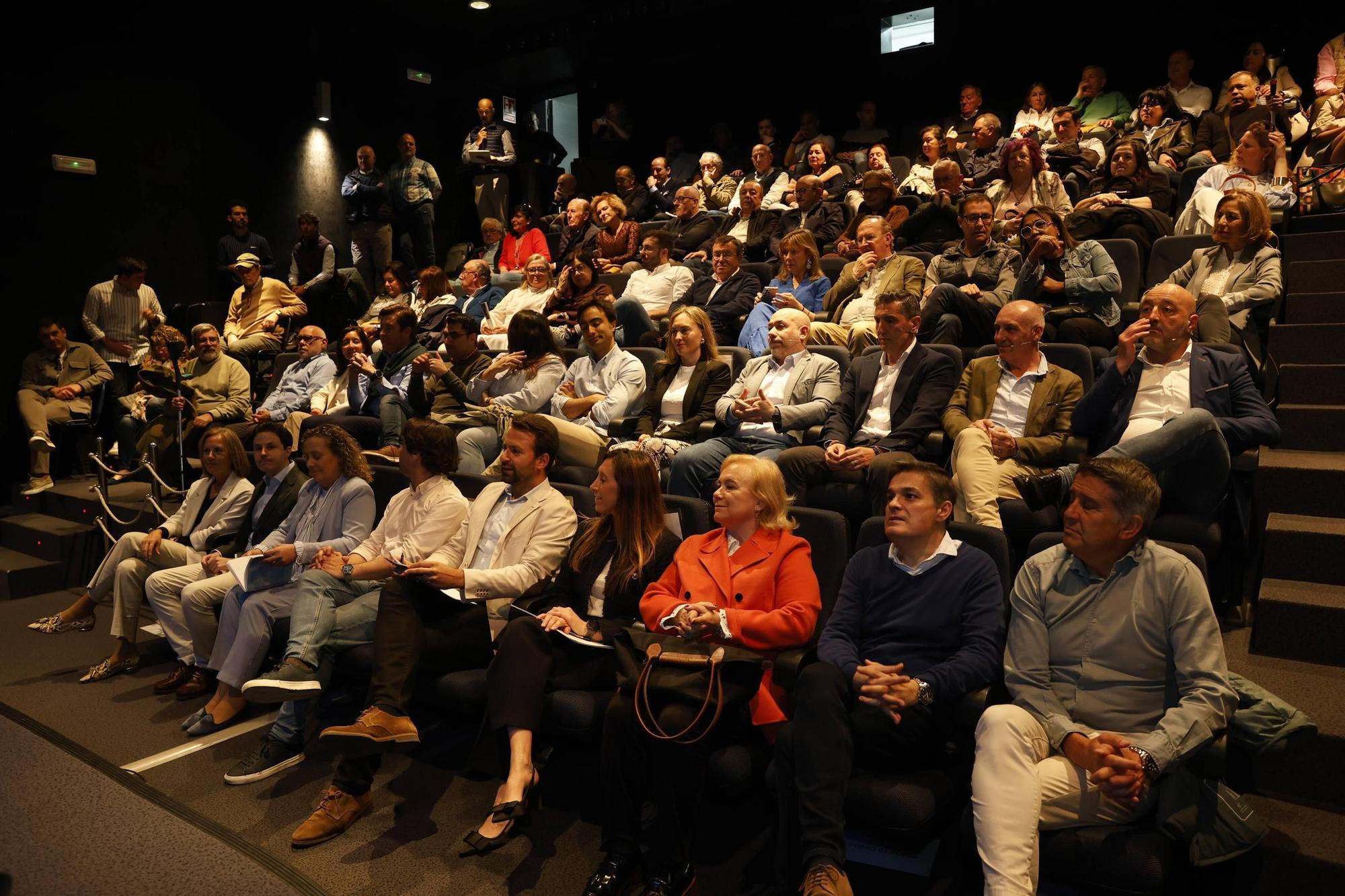 La convención del PP de Gijón por los dos años de gobierno, en imágenes
