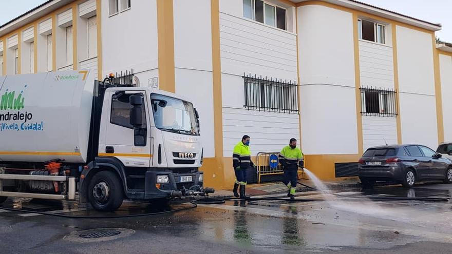 Operarios de limpieza en un trabajo