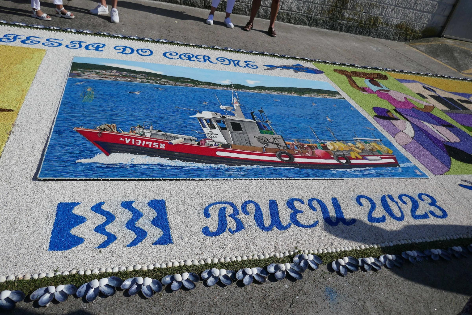 Bueu se echa a la mar por la Virgen del Carmen