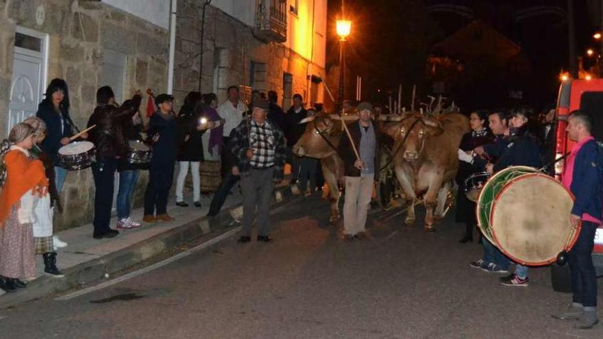 Participantes en el concurso y serán de Sela, en la parroquia de Sela, en Arbo. // D.P.