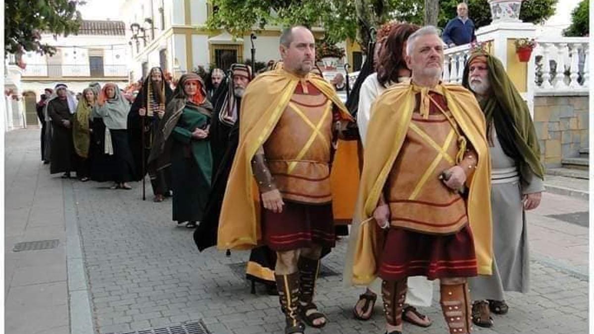 La Pasión de Cristo se escenifica por las calles del centro de Estepona.