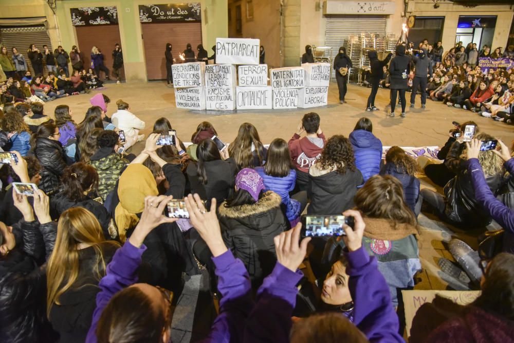 GALERIA | Manifestació feminista pel 8M a Manresa