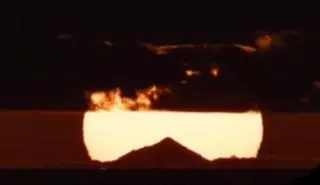 Alineación solar con el Teide desde Lanzarote: el fenómeno del 30 de octubre