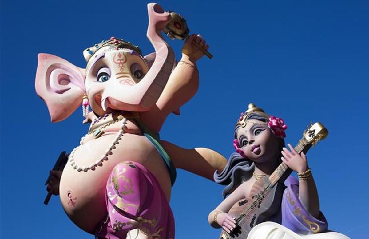 La falla indultada, que representa el déu Ganesha i Shiva Nataraja. La falla indultada, que representa el déu Ganesha i Shiva Nataraja.