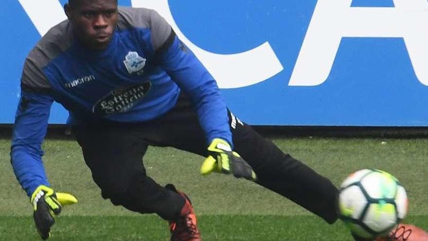 Francis debuta con Nigeria en la remontada frente a Argentina