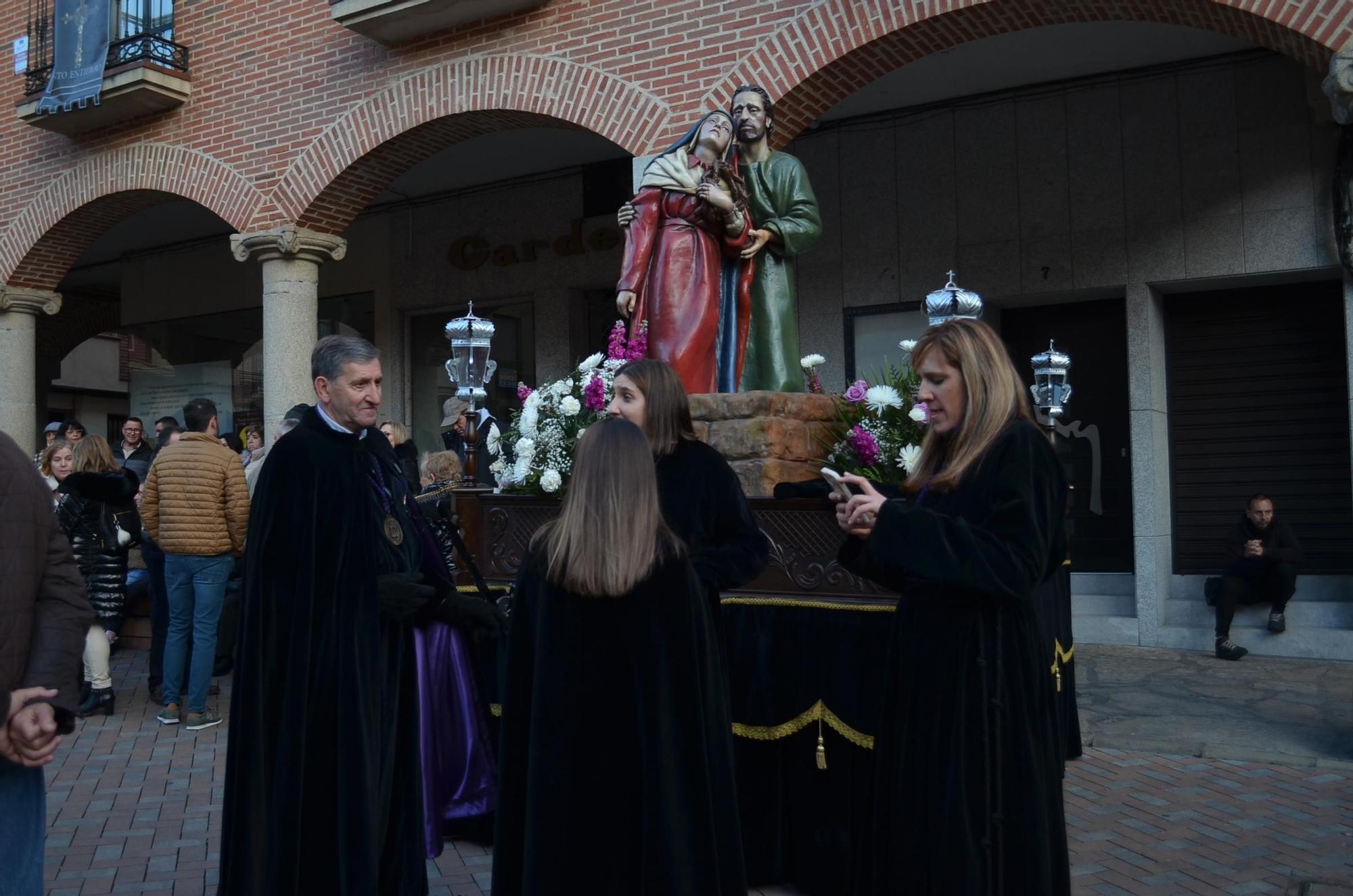 GALERÍA | Procesión del Santo Entierro de Benavente, en imágenes