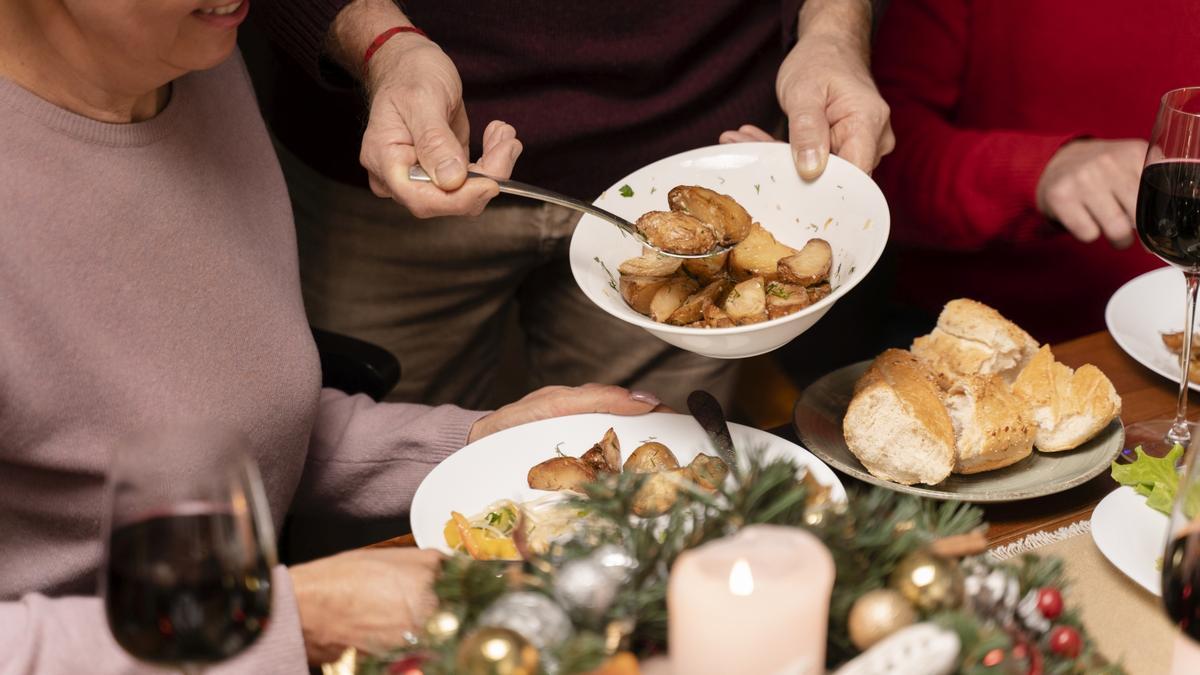 Las comidas familiares se traducen en un incremento de restos que deben ir al contenedor marrón.
