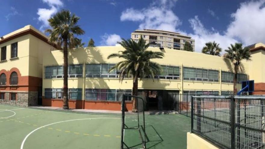 Cancha del colegio San Fernando, en el barrio de Duggi.