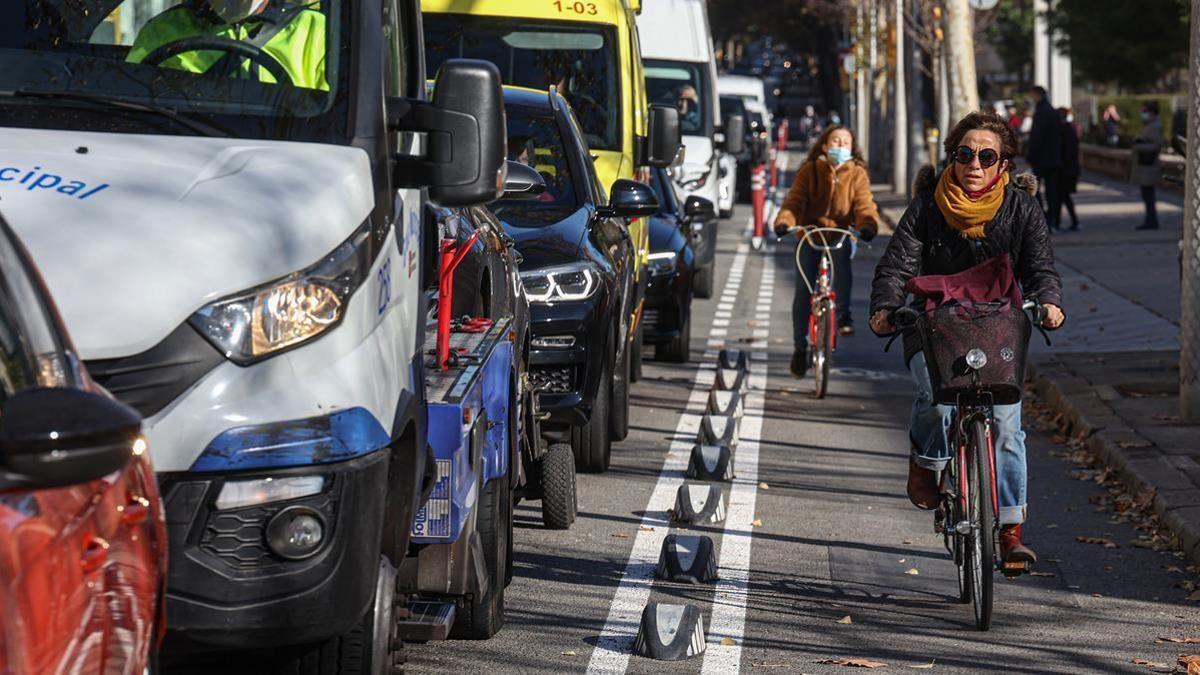 El carril bici de la calle de Aragó, en su tramo final, antes de llegar a Tarragona.