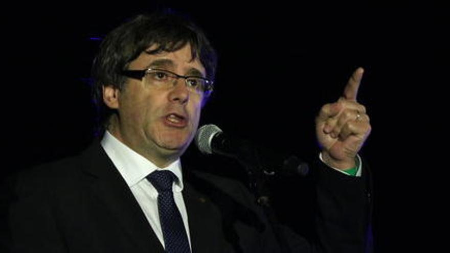 Carles Puigdemont, en l&#039;acte d&#039;anit.