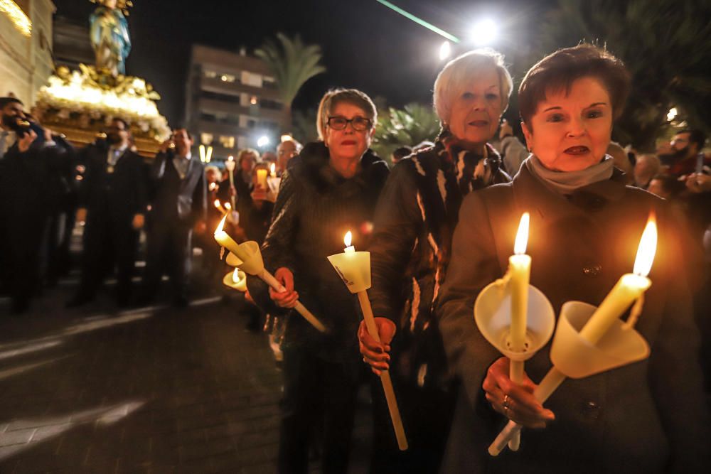 Las fiestas patronales culminan con la misa y procesión en honor a la Inmaculada Concepción en Torrevieja