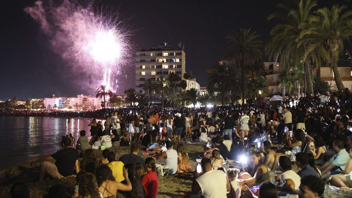 Los fuegos artificiales se lanzarán el 15 de agosto a medianoche.