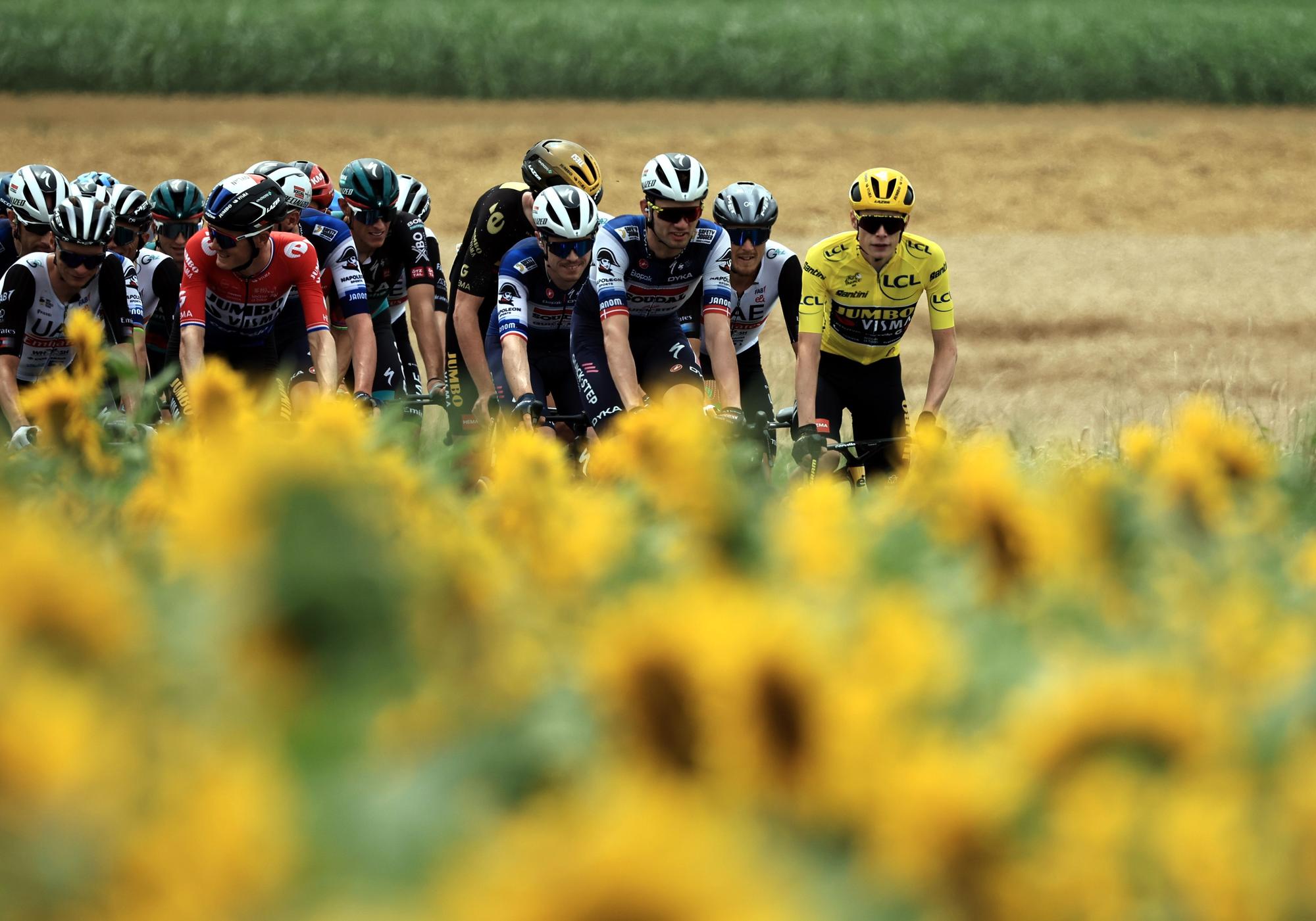 IMÁGENES | Las mejores imágenes de la etapa 11 del Tour de Francia