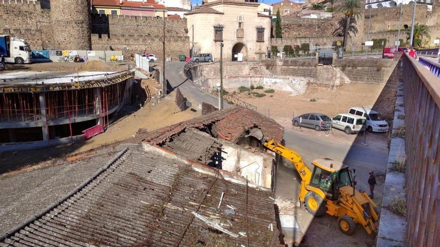 Derribos bajo el puente Trujillo de Plasencia