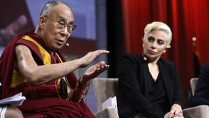 Lady Gaga se ha reunido con el Dalai Lama, con motivo de la Conferencia de Alcaldes en Indianápolis (Estados Unidos).