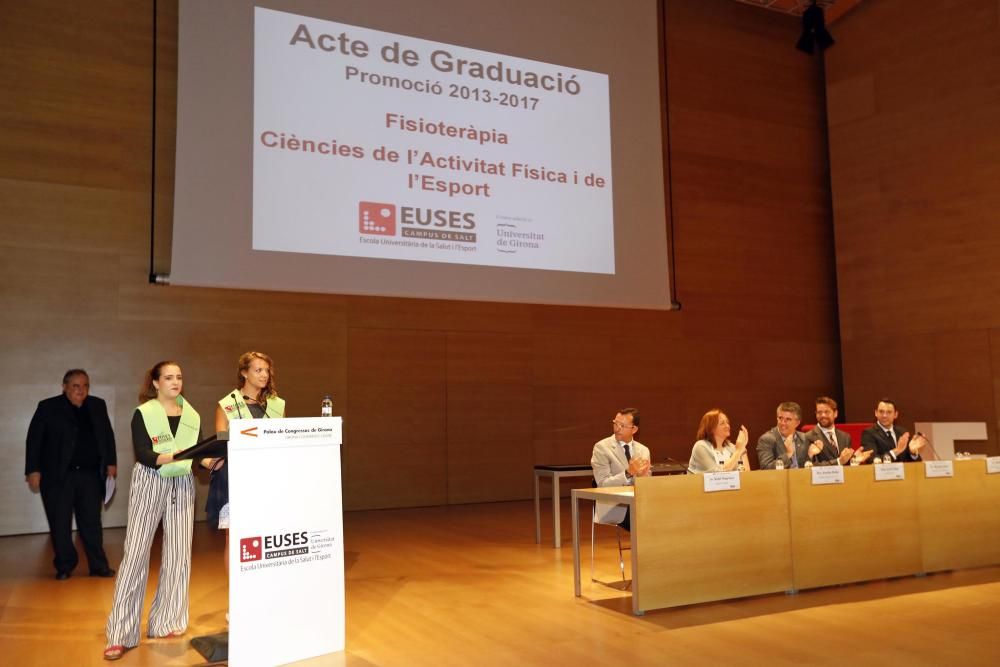 La jornada de graduació de l''EUSES omple l''Auditori