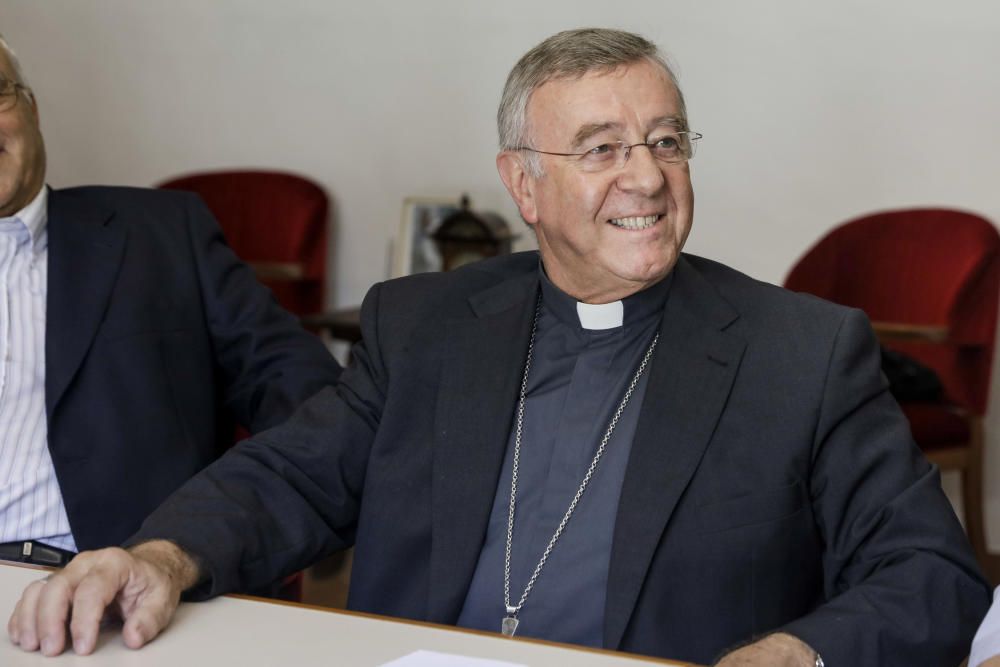 Salinas se despide de Mallorca con una misa en la catedral